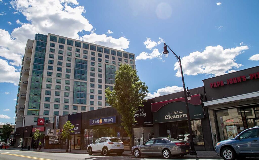 Cliffside Park NJ real estate and town information